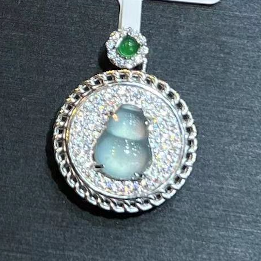 Natural Guatemalan Jade Jadeite Gourd Pendant S925 Sterling Silver Moissanite